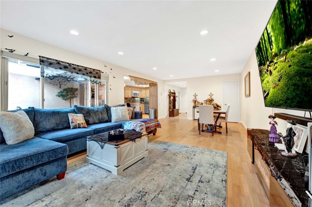 3037 Club House Circle