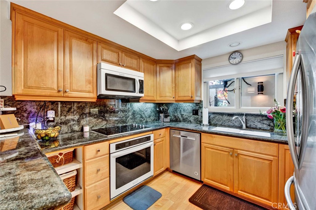 3037 Club House Circle