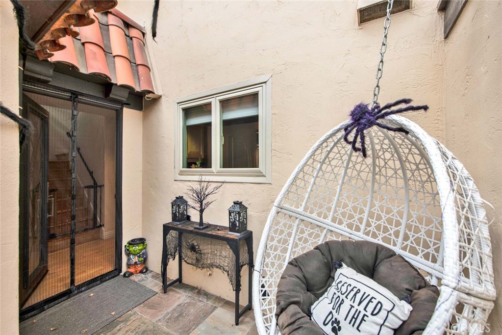 3037 Club House Circle