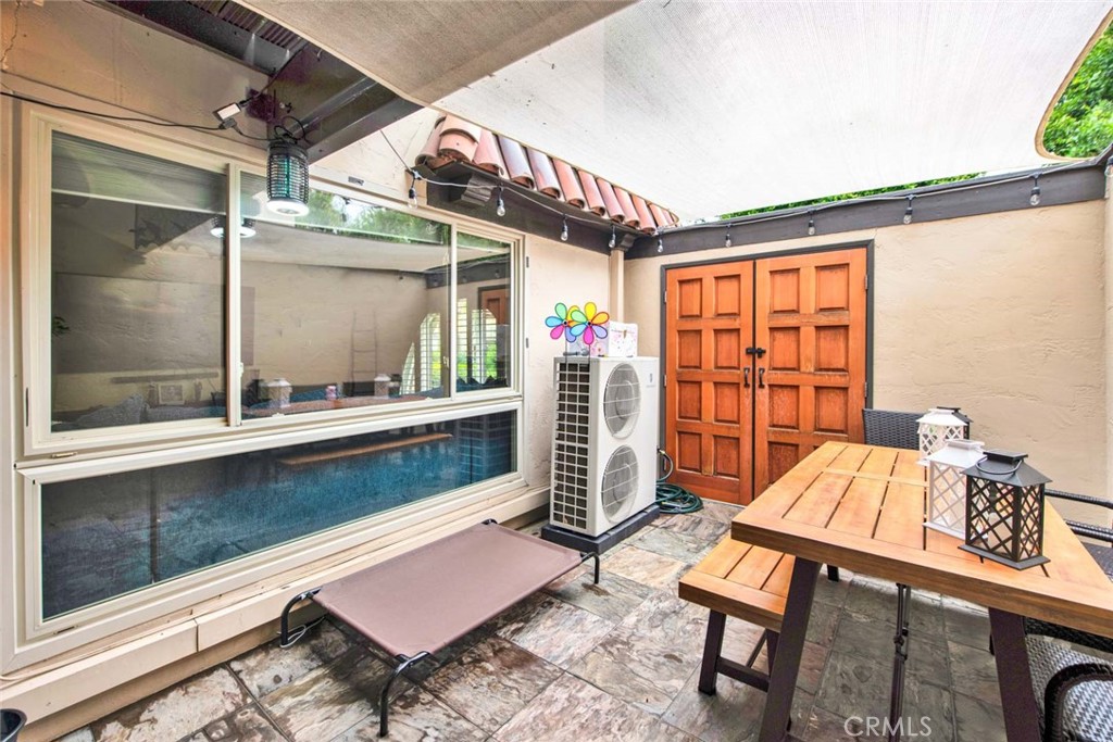 3037 Club House Circle