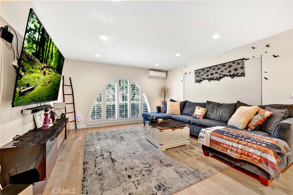 3037 Club House Circle