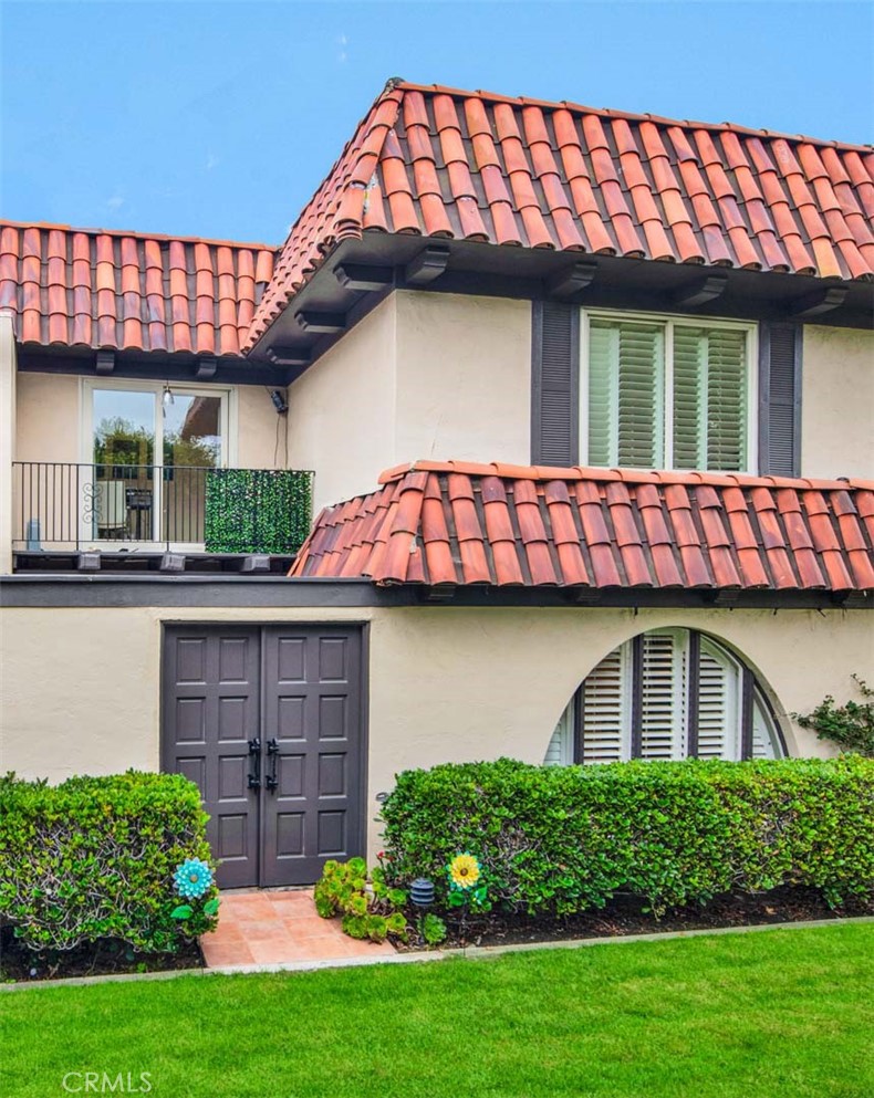 3037 Club House Circle