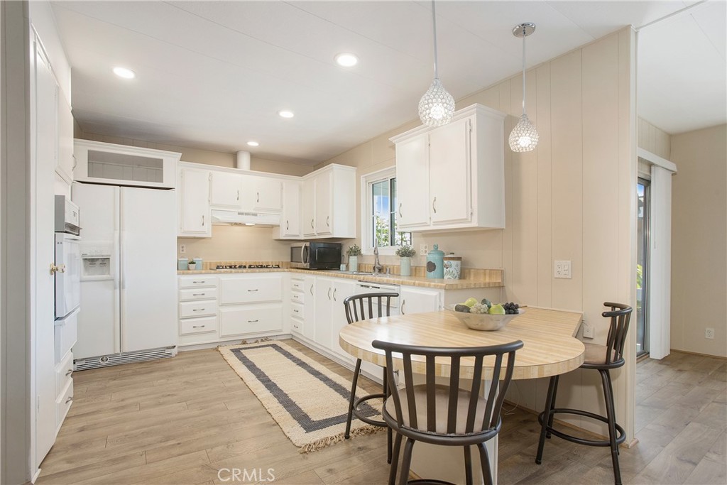 24701 Raymond Way 16