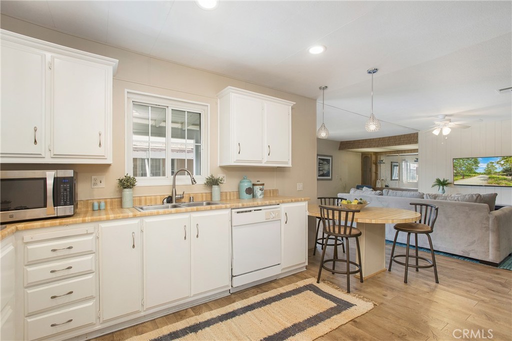 24701 Raymond Way 16