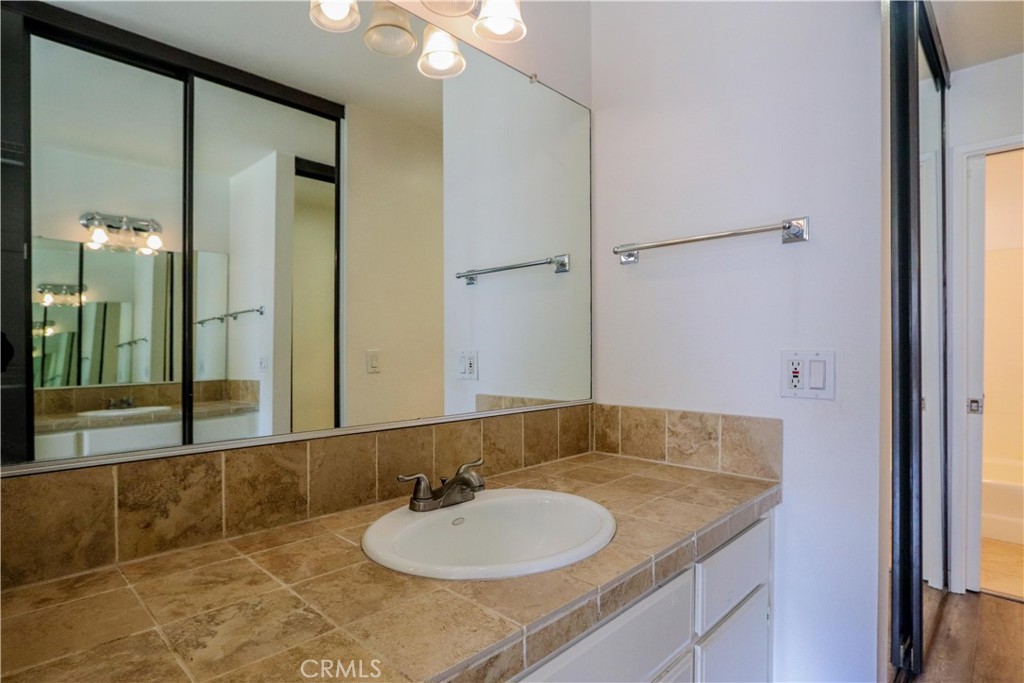 6962 Brightwood Lane 32