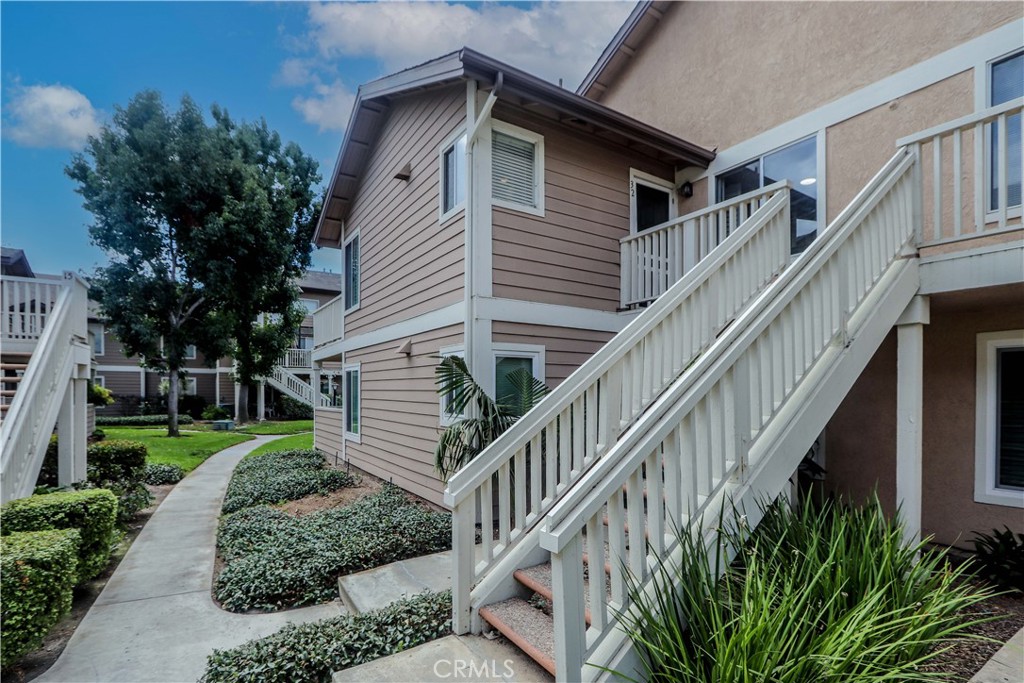 6962 Brightwood Lane 32