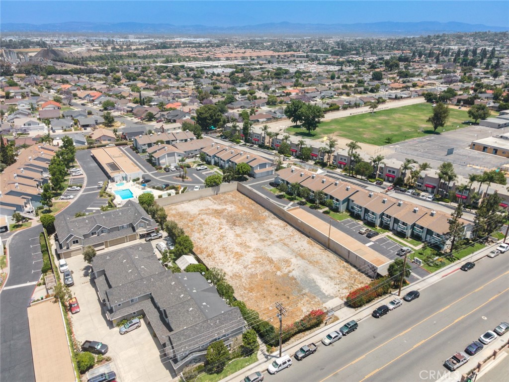 705 W Fletcher Avenue