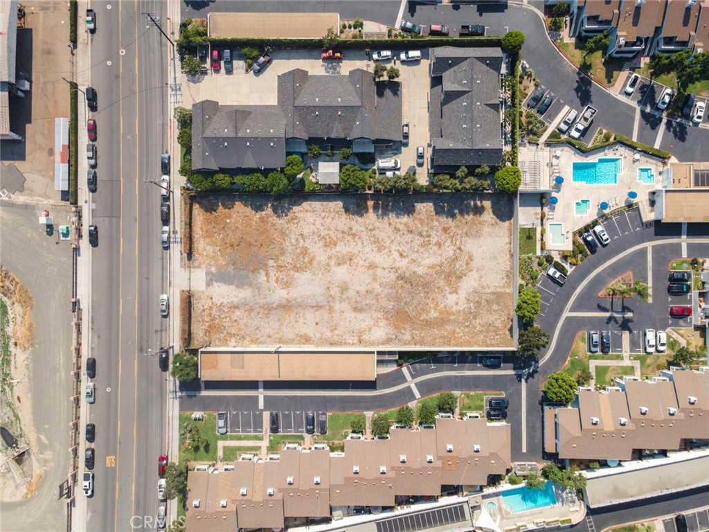 705 W Fletcher Avenue