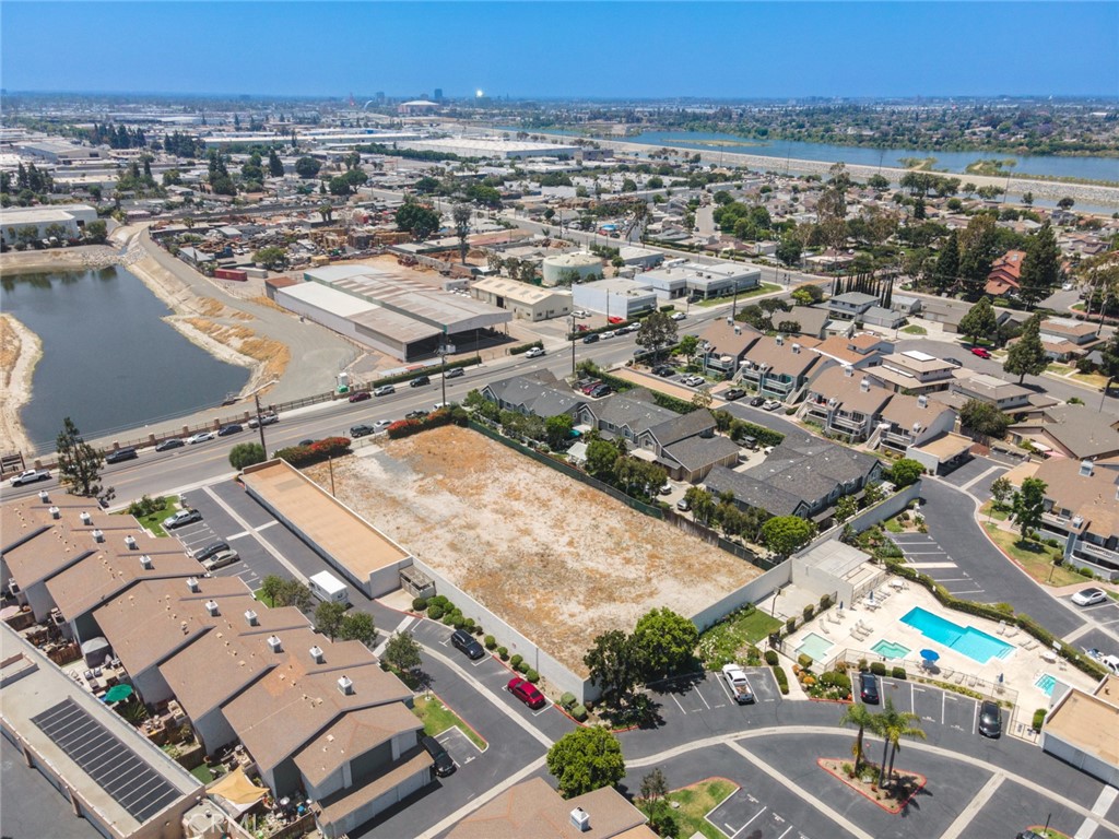 705 W Fletcher Avenue