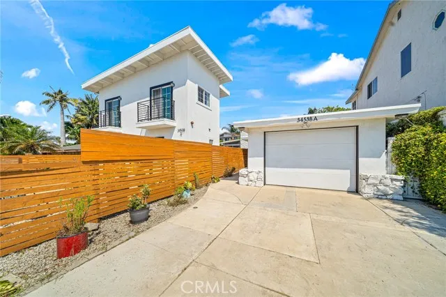 34538 Calle Naranja