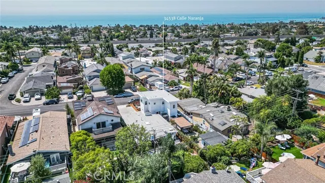 34538 Calle Naranja
