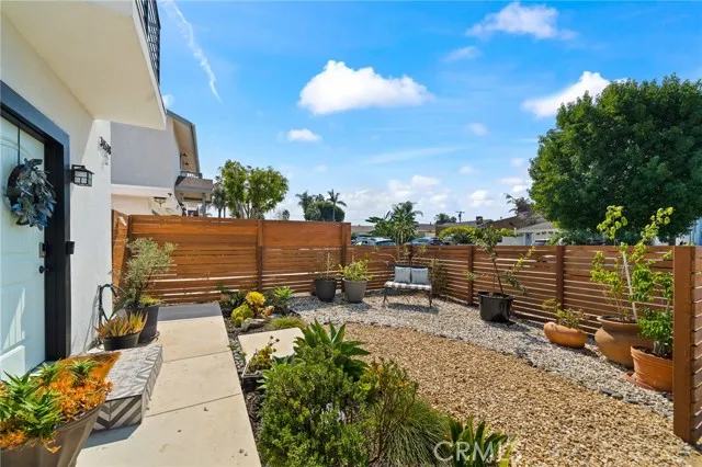 34538 Calle Naranja