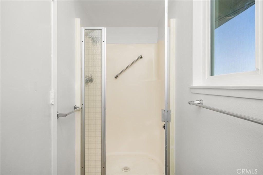 2193 Via Mariposa E O