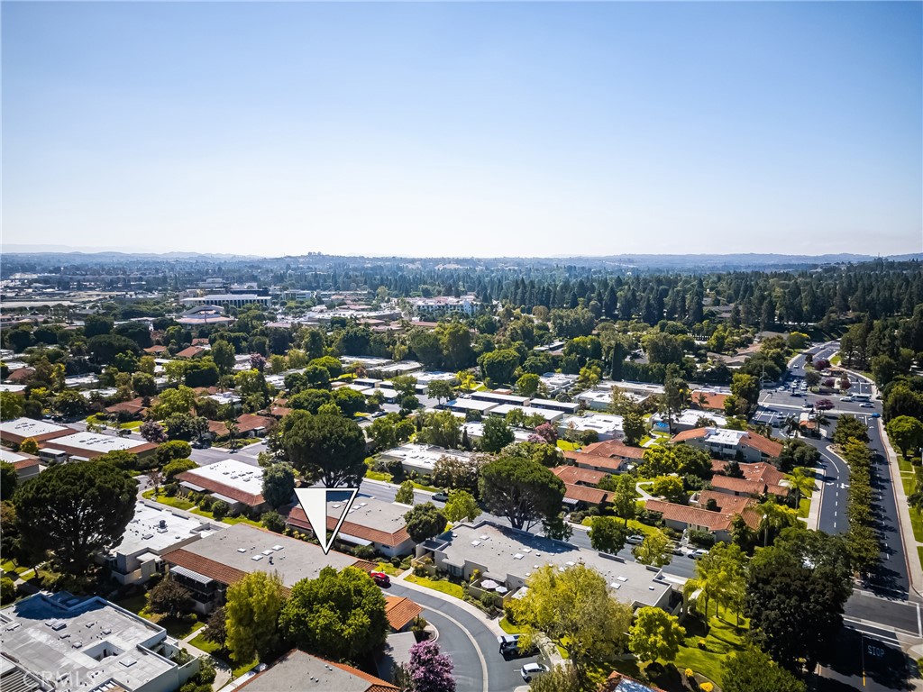 2193 Via Mariposa E O