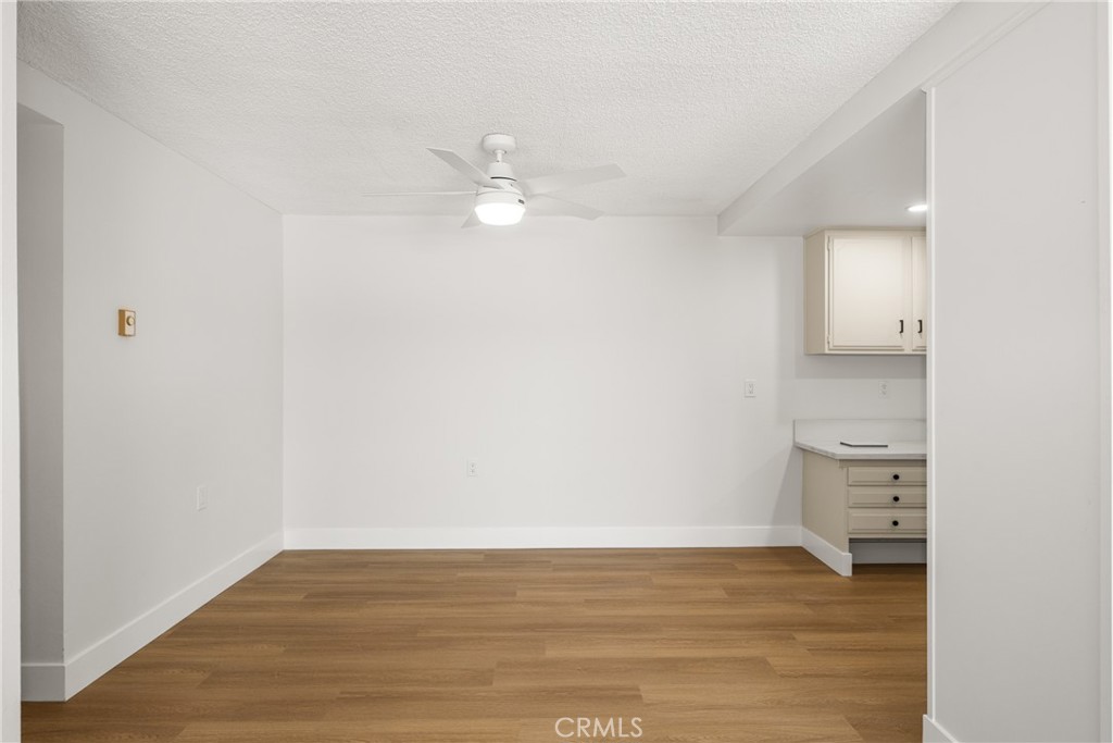 2193 Via Mariposa E O