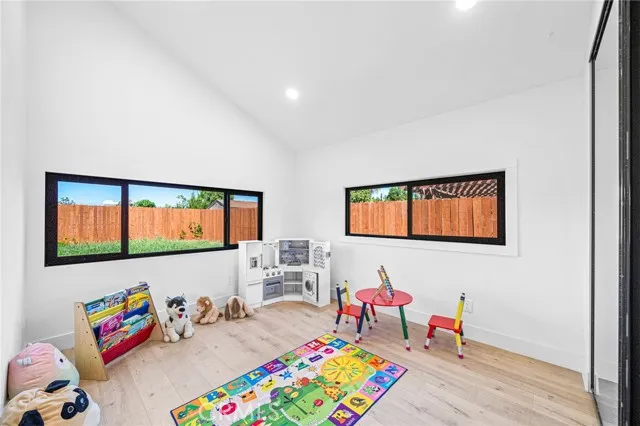 24101 Landisview Avenue