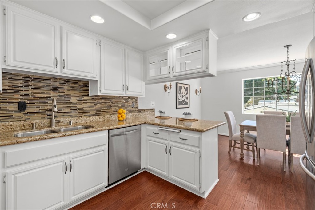 1072 W 15th Street 4