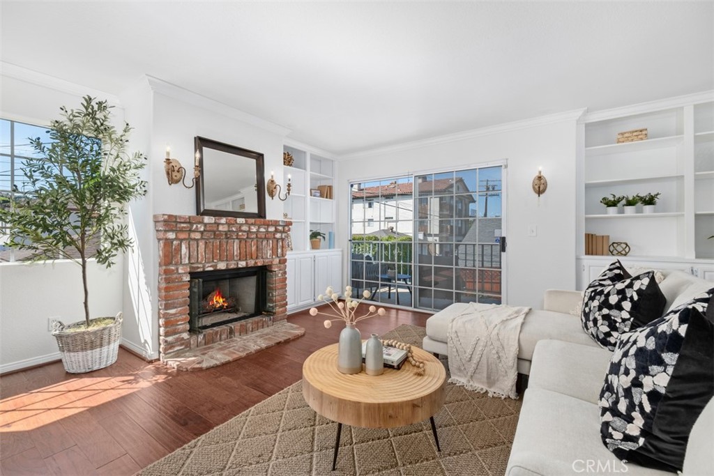 1072 W 15th Street 4