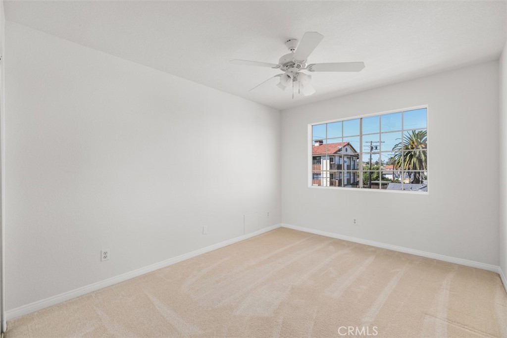 1072 W 15th Street 4