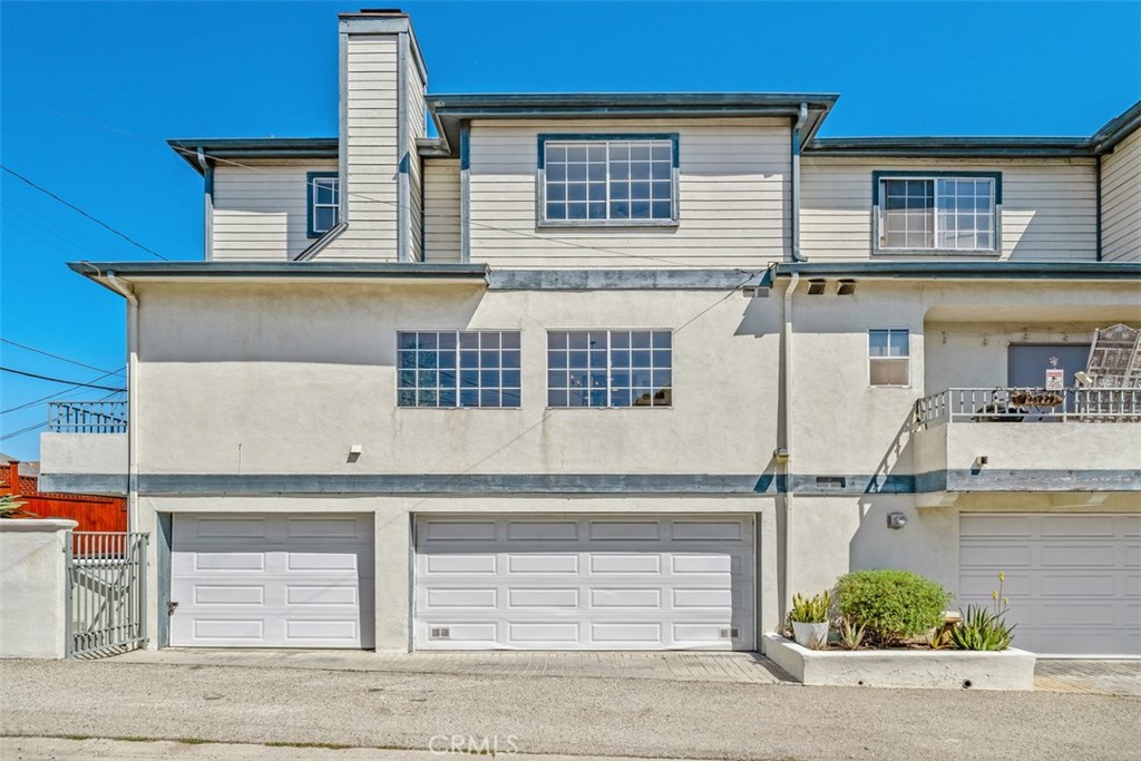 1072 W 15th Street 4