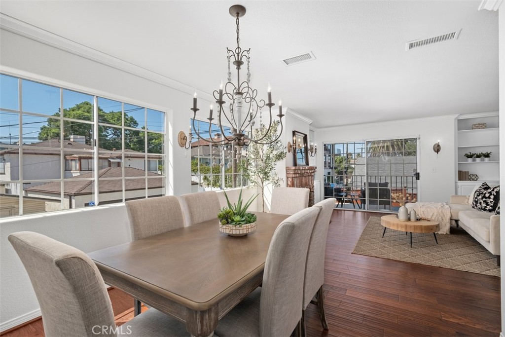 1072 W 15th Street 4