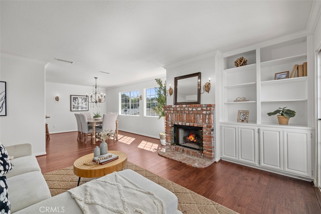 1072 W 15th Street 4