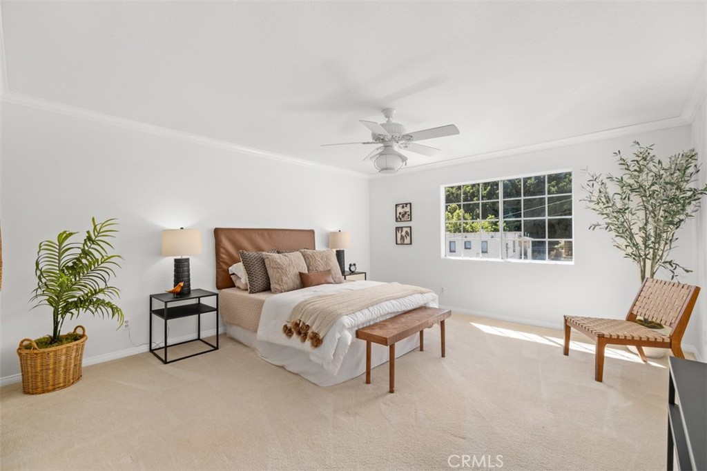 1072 W 15th Street 4