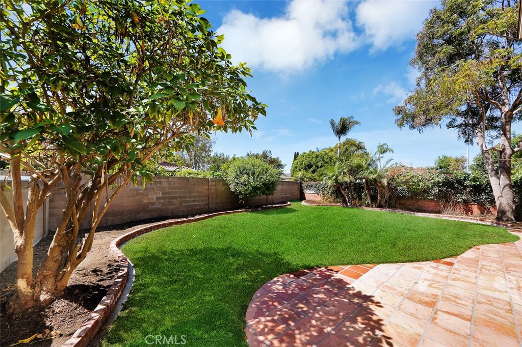 10830 Los Jardines E