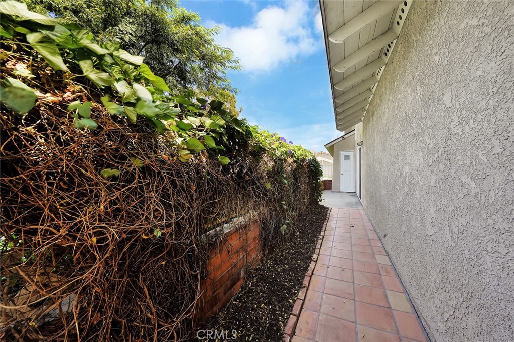 10830 Los Jardines E