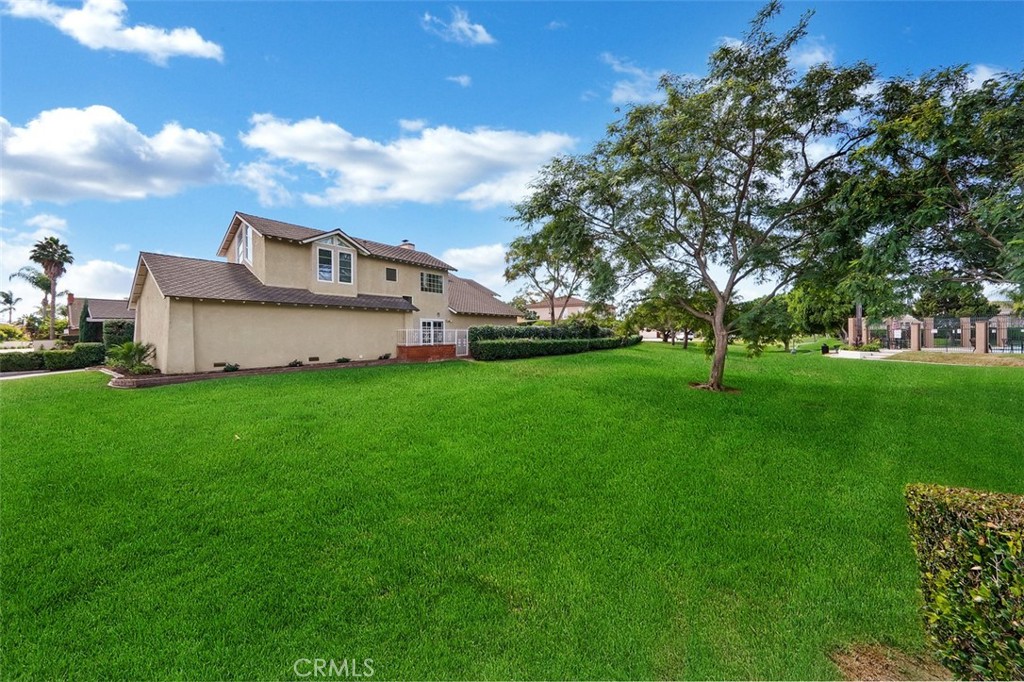 10830 Los Jardines E