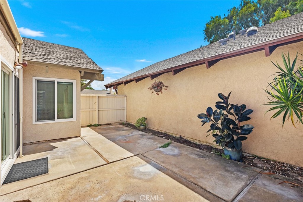 22926 Caminito Nicosia 43