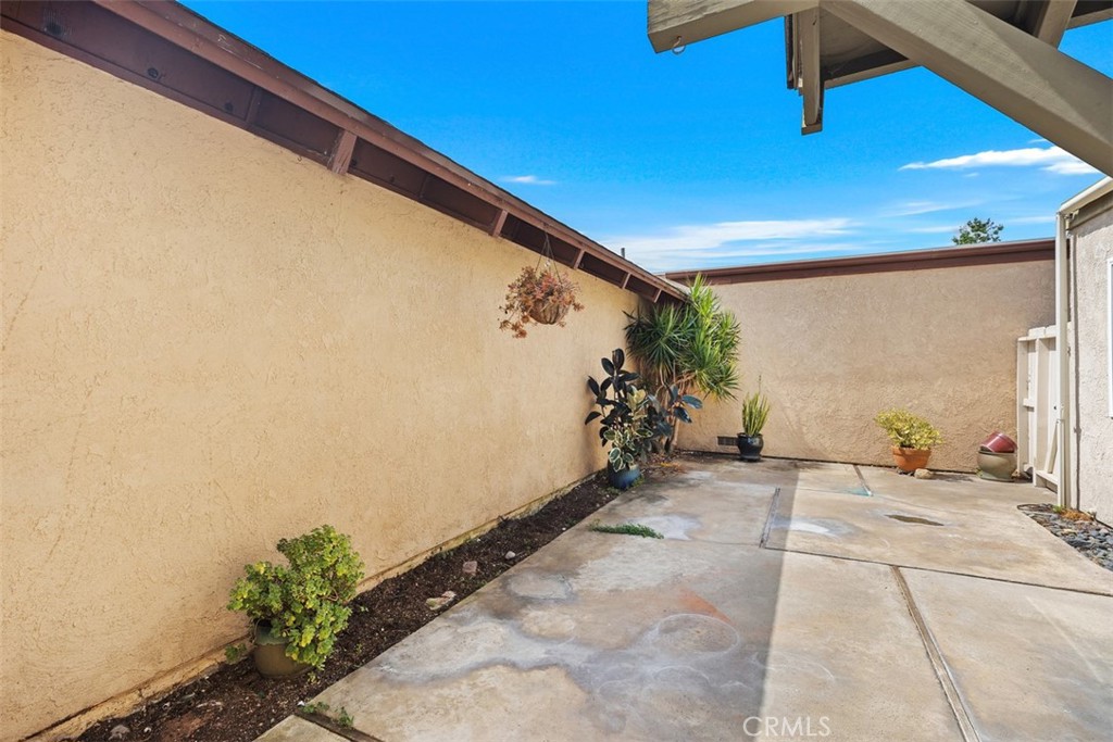 22926 Caminito Nicosia 43