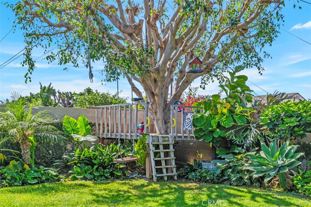 12131 Tunstall Street