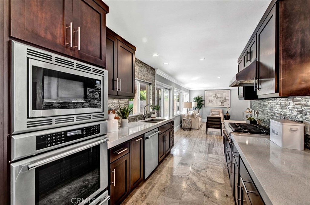 11582 Aquamarine Circle