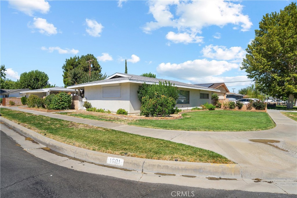 1601 W Kildare Street