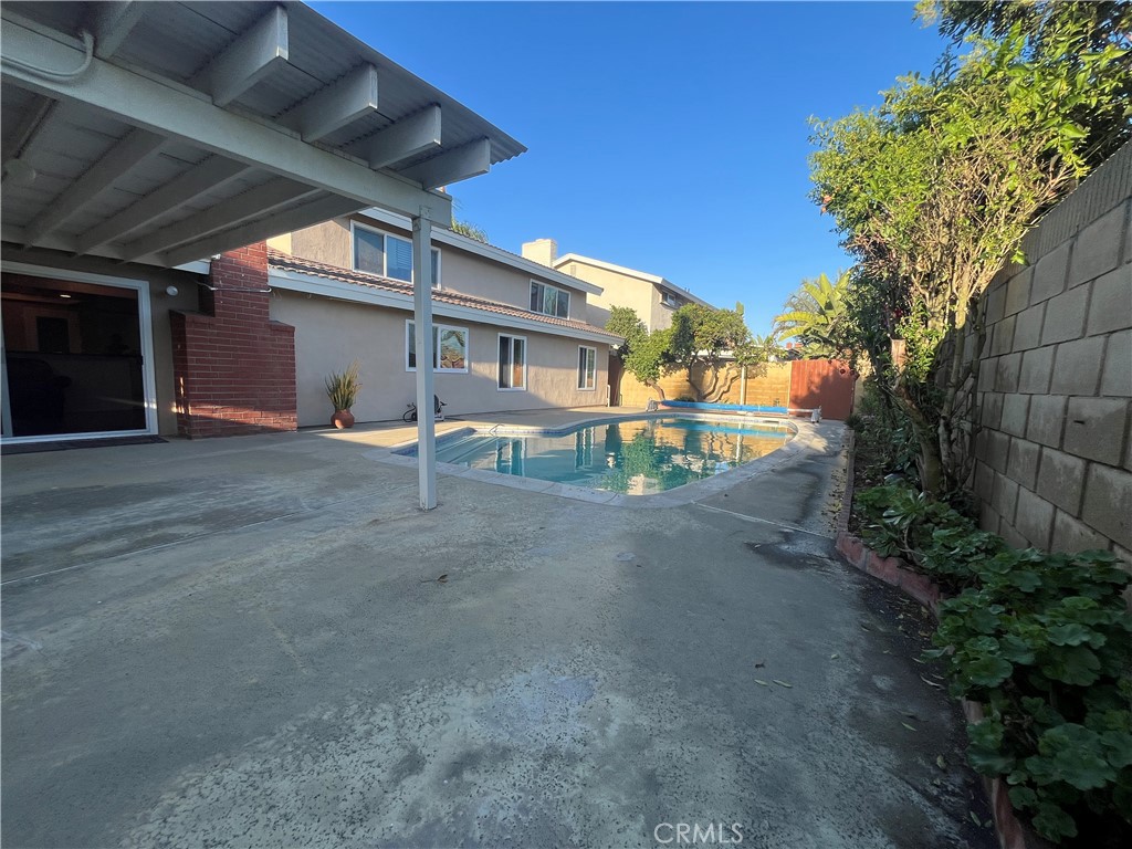 11052 Blue Allium Avenue