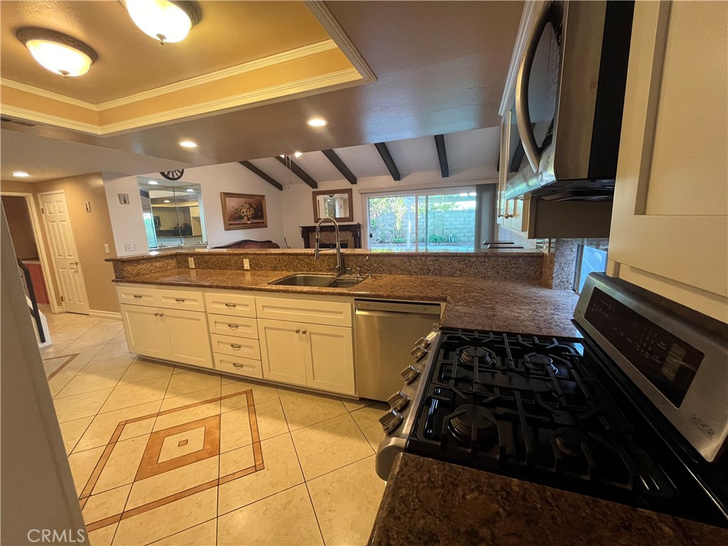 11052 Blue Allium Avenue