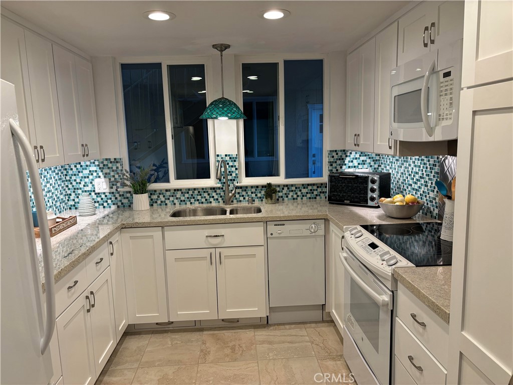 126 Avenida Majorca A