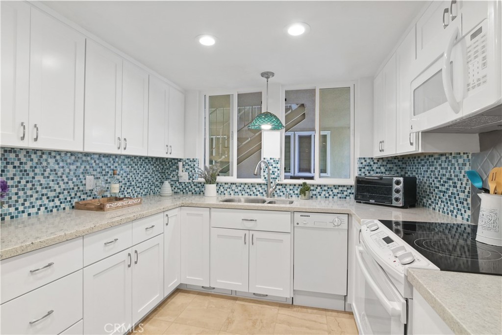 126 Avenida Majorca A