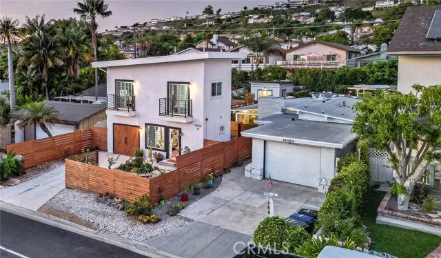 34538 Calle Naranja