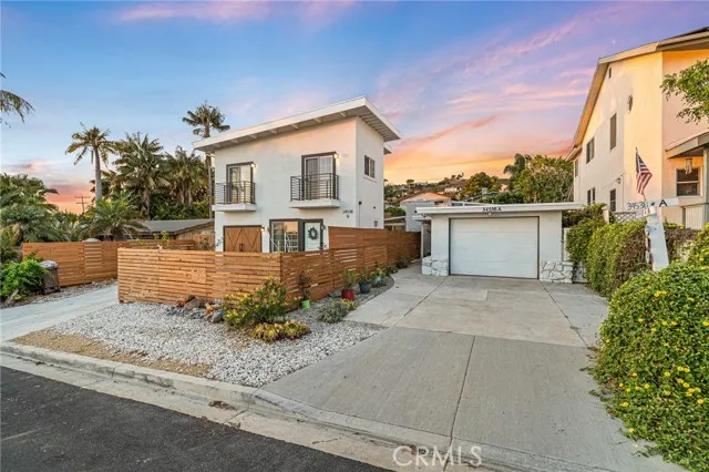 34538 Calle Naranja