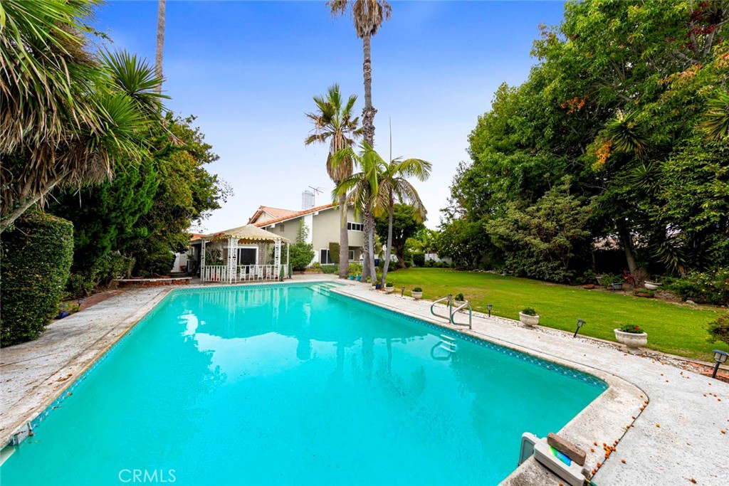 17850 Winterberry Street