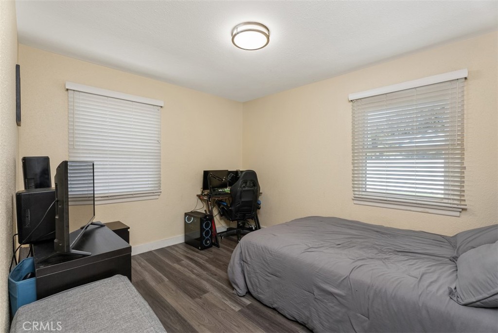 1035 W Saint Andrew Place