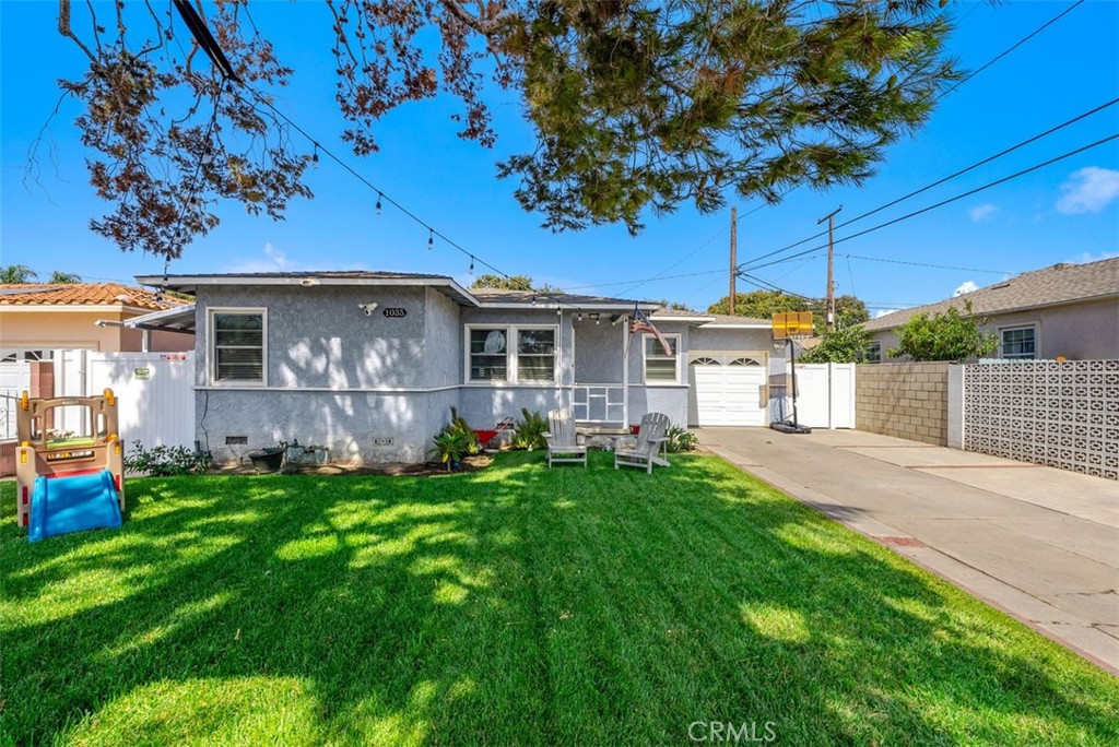 1035 W Saint Andrew Place