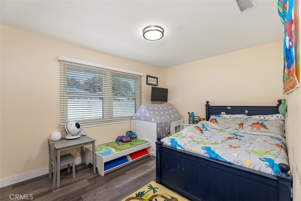 1035 W Saint Andrew Place