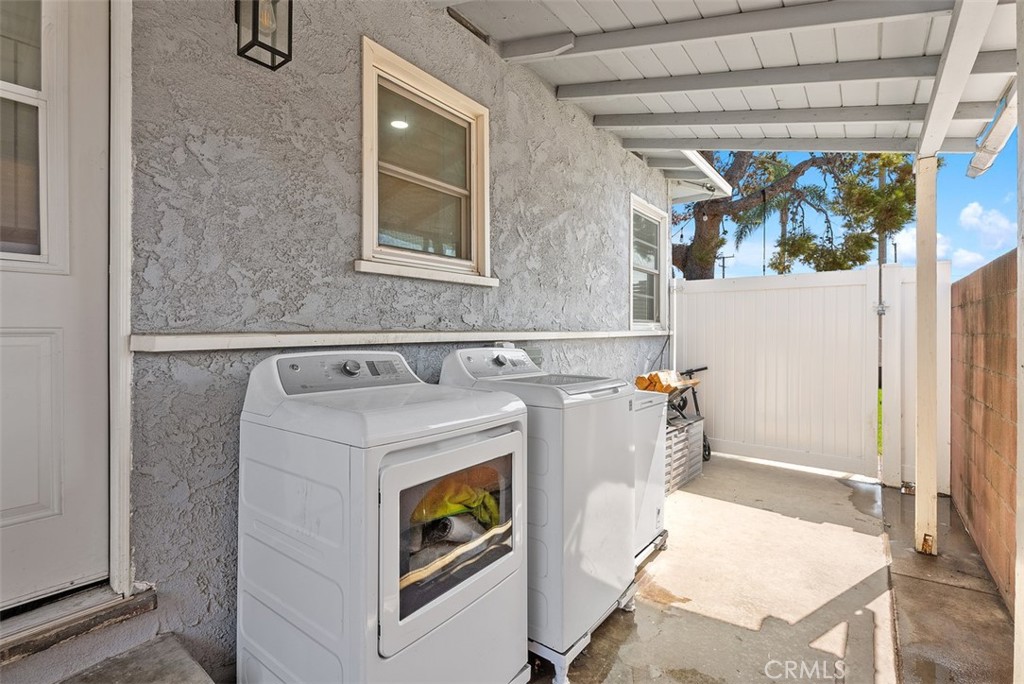 1035 W Saint Andrew Place