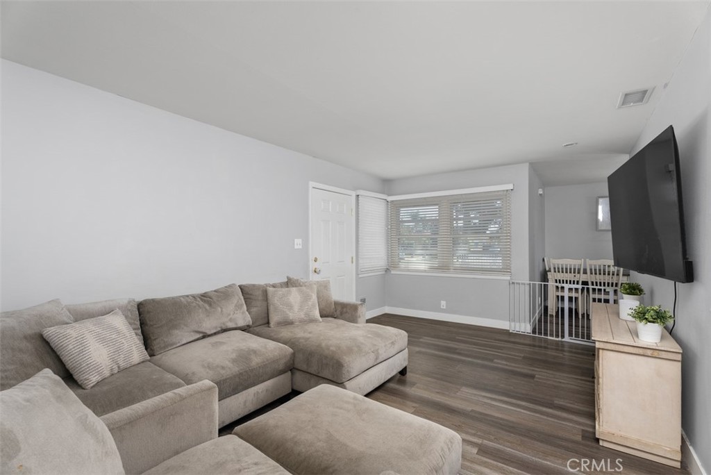 1035 W Saint Andrew Place