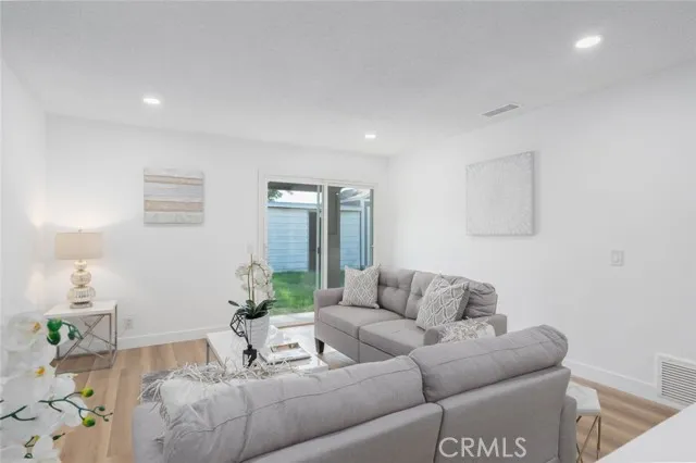 1806 Jennifer Place