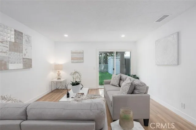 1806 Jennifer Place