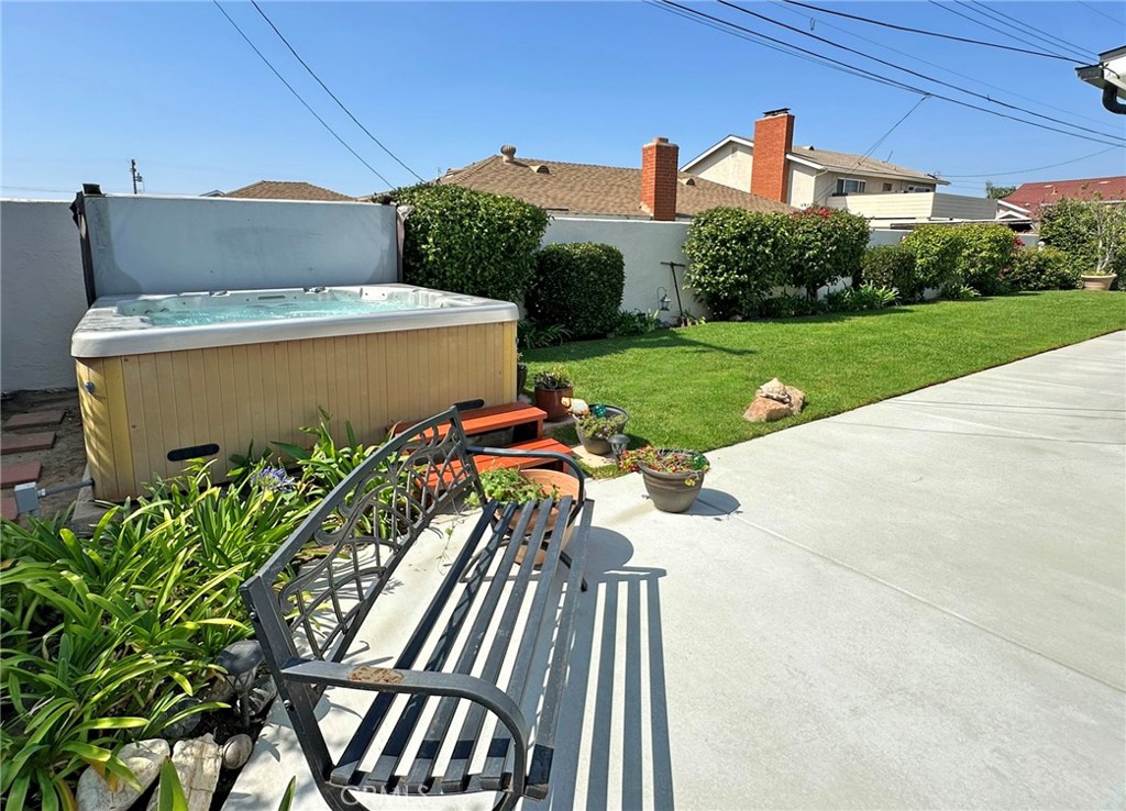 18659 Las Flores Street